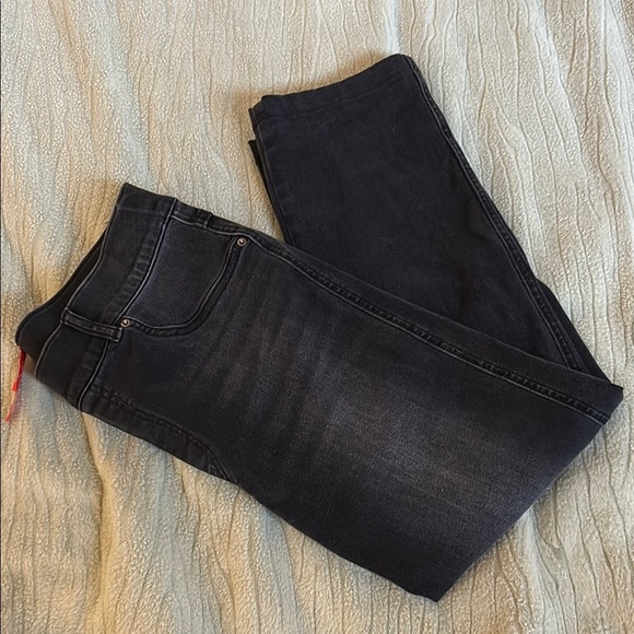 Spanx Black cropped Jeans size medium - Picture 9 of 9